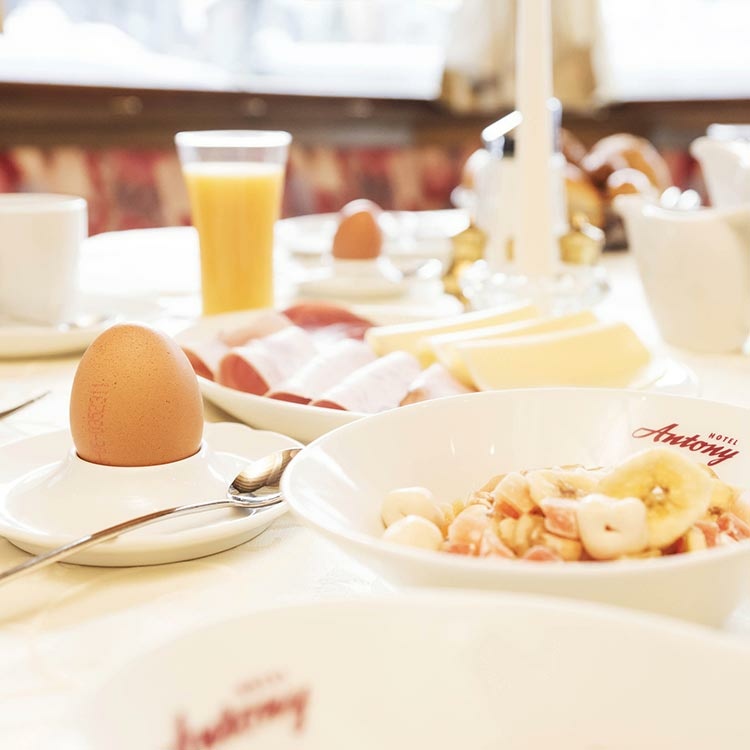 Start the day invigorated Breakfast buffet